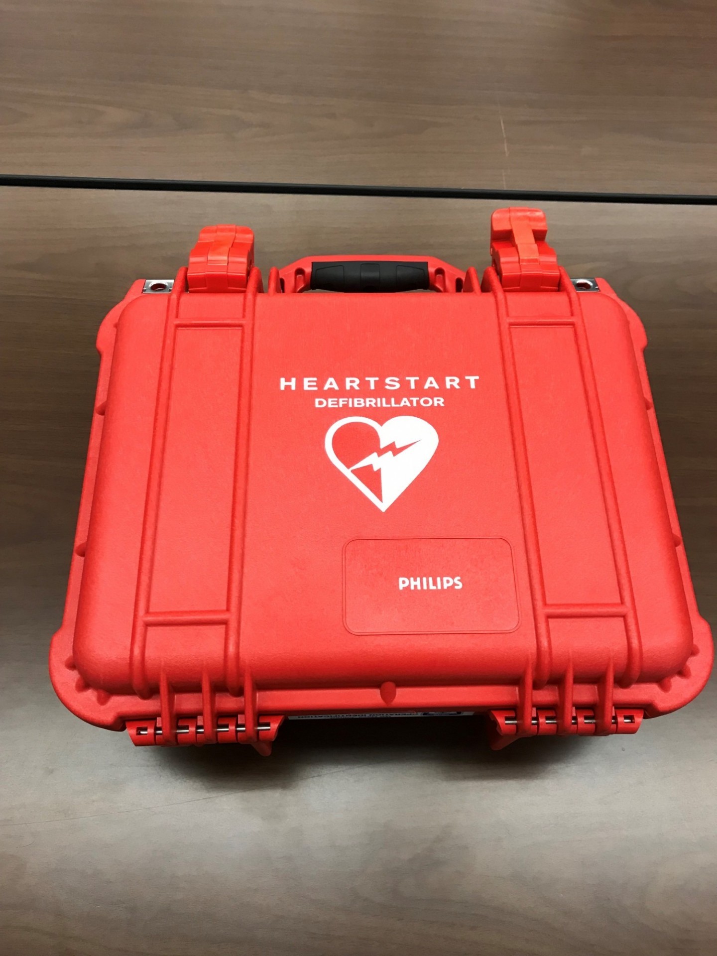 A picture of a defibrillation device